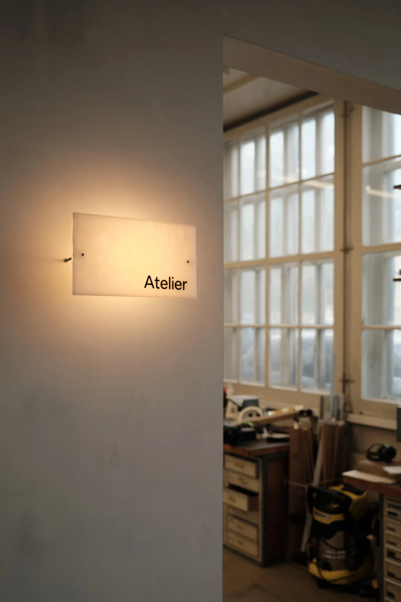 Panneau de signalétique « Atelier » en plastique recyclé